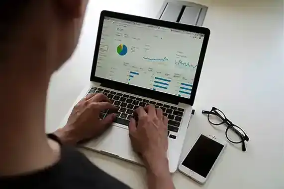 Udzielanie doradztwa podatkowego dla firm i działalności